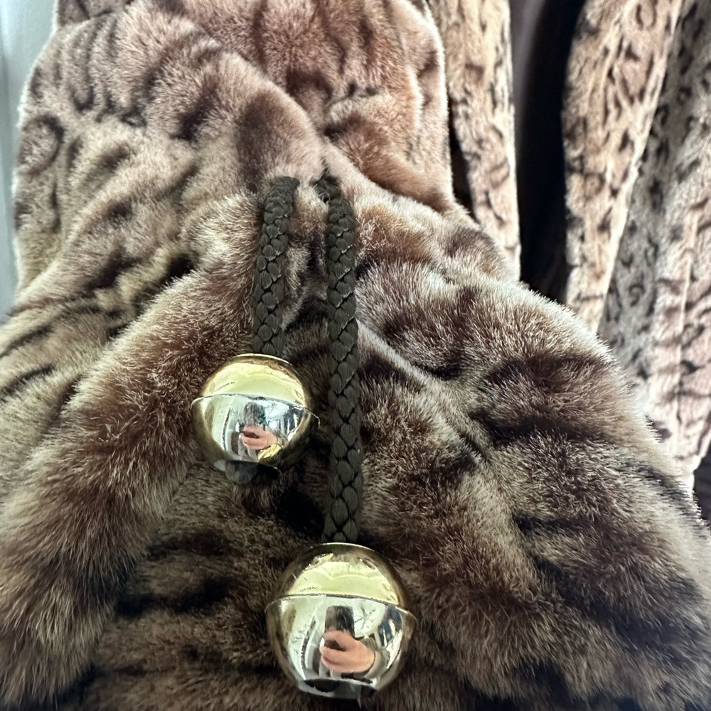 Leopard Print Faux Fur Coat - Picture 4 of 9